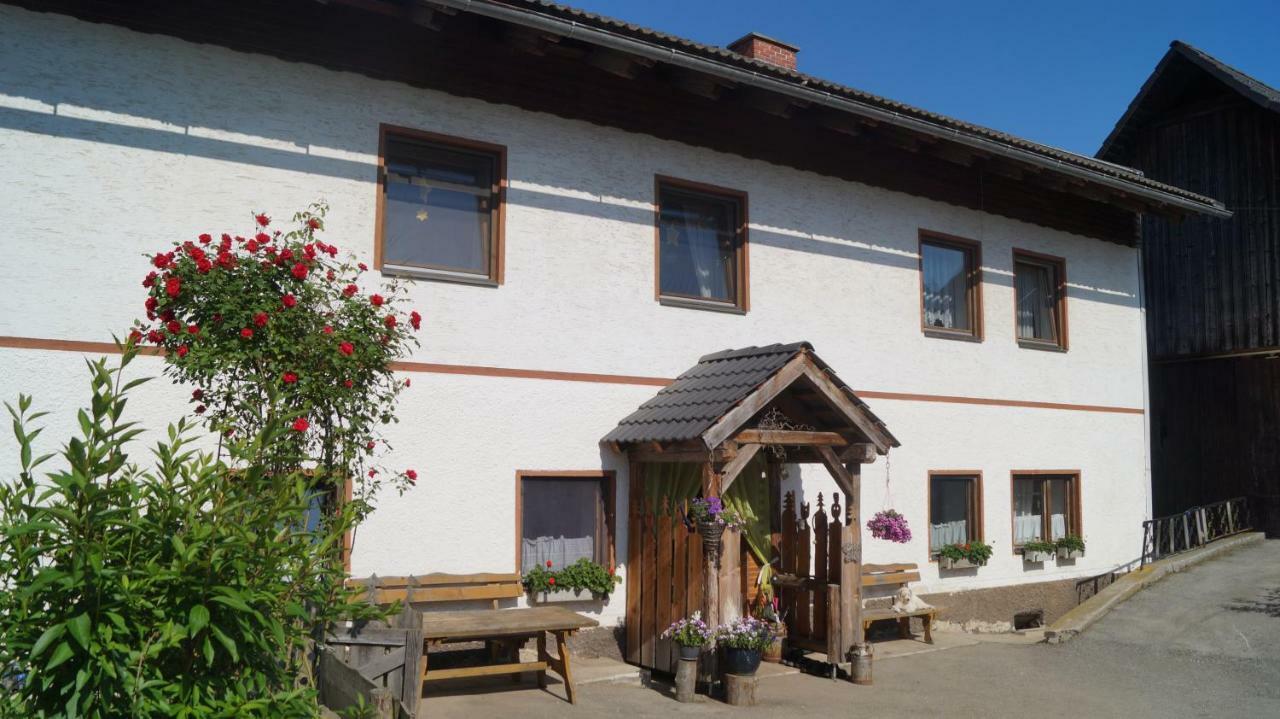Finkenstein am Faaker See Ferienwohnung Auf Einem Richtigen Bauernhof מראה חיצוני תמונה